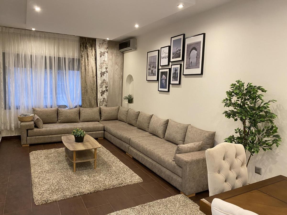 Appartement Moderne Et Spacieux Au Coeur De Tanger Exterior photo